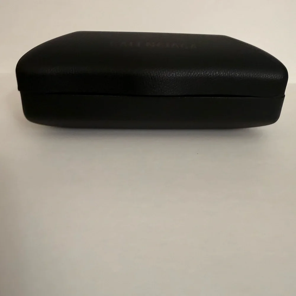 BALENCIAGA LARGE LEATHER SUNGLASSES BLACK NEW